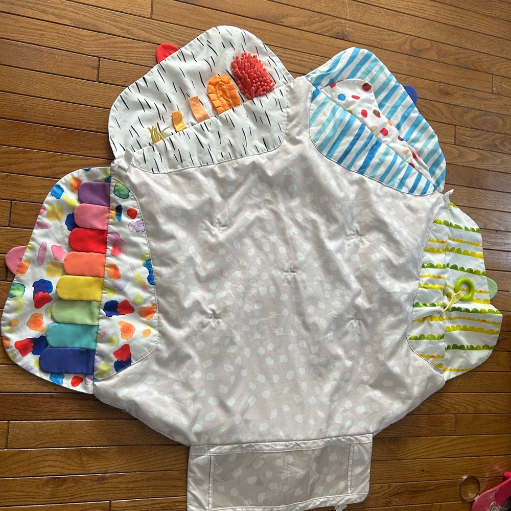 Loveevery tummy time play mat